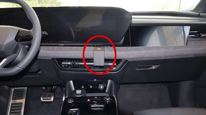 ProClip uchwyt montażowy do Audi Q6 2025-2026