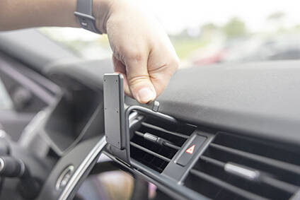 Brodit ProClip uchwyt do Land Rover Discovery 2021-2025