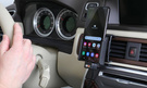 Uchwyt do Samsung Galaxy S22 z wbudowanym kablem USB oraz ładowarką samochodową
