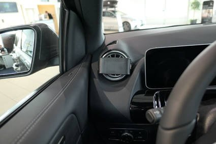 ProClip do Mercedes Benz EQA 2022-2026