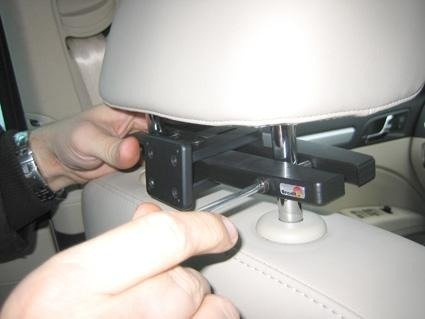 811070 - Uniwersalna baza mocowania do zagłówka z rozstawem prętów: 95 mm - 211 mm