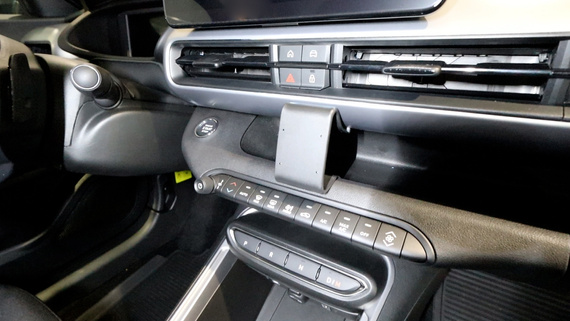 ProClip uchwyt montażowy do Jeep Avanger 2023-2026