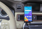 Uchwyt do LG G6 z wbudowaną ładowarką samochodową