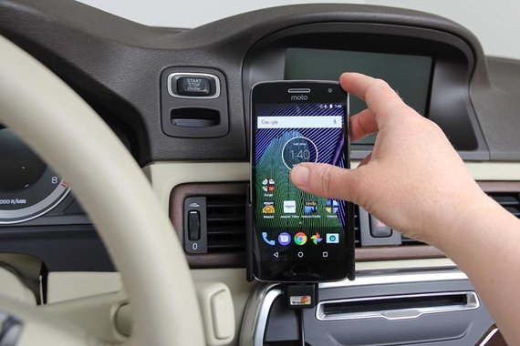 Uchwyt aktywny z kablem USB do Motorola Moto G5 Plus