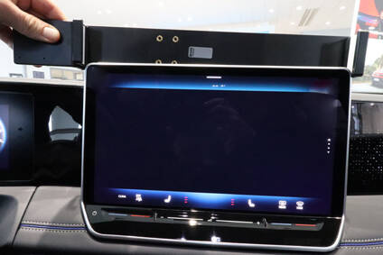 ProClip uchwyt montażowy do Volkswagen ID. Buzz 2025-