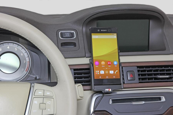 Uchwyt aktywny z kablem USB do Sony Xperia Z3+