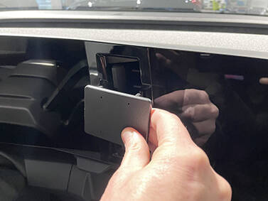 ProClip uchwyt montażowy do Renault Scenic E-TECH 2025-