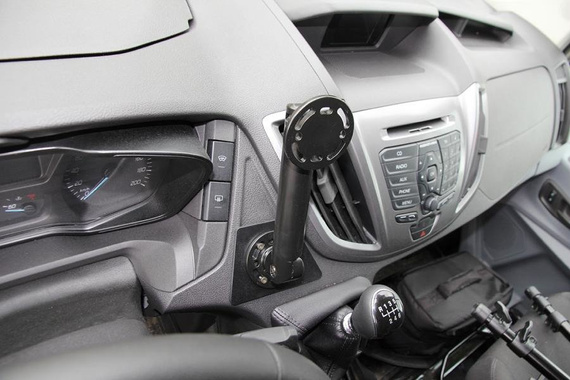 Okrągła podstawa montażowa o długości 214 mm i średnicy 64 mm