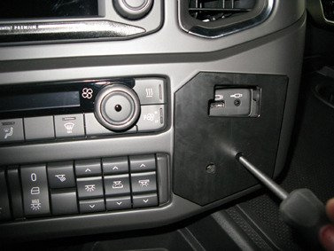 Bardzo mocny, bezinwazyjny wspornik montażowy do Scania seria R 2017-