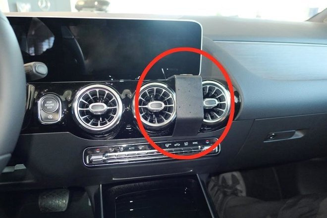 Brodit ProClip uchwyt do Mercedes Benz GLA 2020-2026