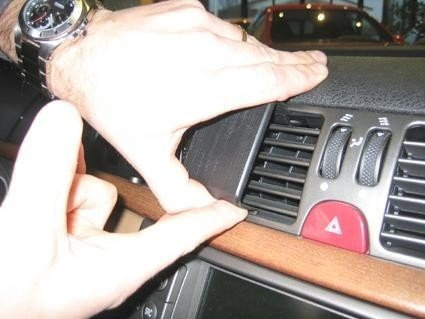 ProClip do Lancia Thesis 02-09