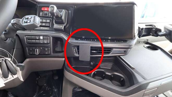 ProClip uchwyt montażowy do Scania seria S 2025-2026