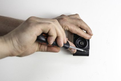 Uchwyt pasywny regulowany do tabletów gołych jak i w futerale o wymiarach: 120-150 mm (szer.), do 30 mm (grubość)