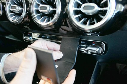 ProClip do Mercedes Benz EQA 2022-2025