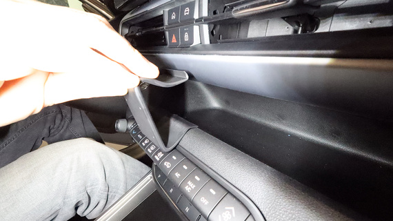 ProClip uchwyt montażowy do Jeep Avanger 2023-2026