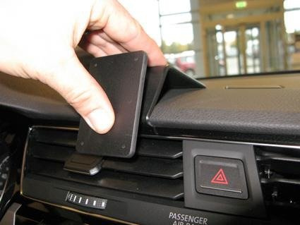 BRODIT ProClip uchwyt do Volkswagen Touran 2016-2022