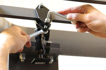 Baza montażowa Brodit na wózek widłowy montowana na obejmie zaciskowej z ramieniem 140 mm z zaciskiem do 72 mm