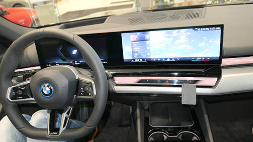 ProClip do BMW i5 2024-2025