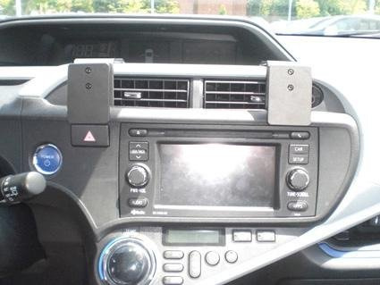 ProClip do Toyota Prius c 12-17
